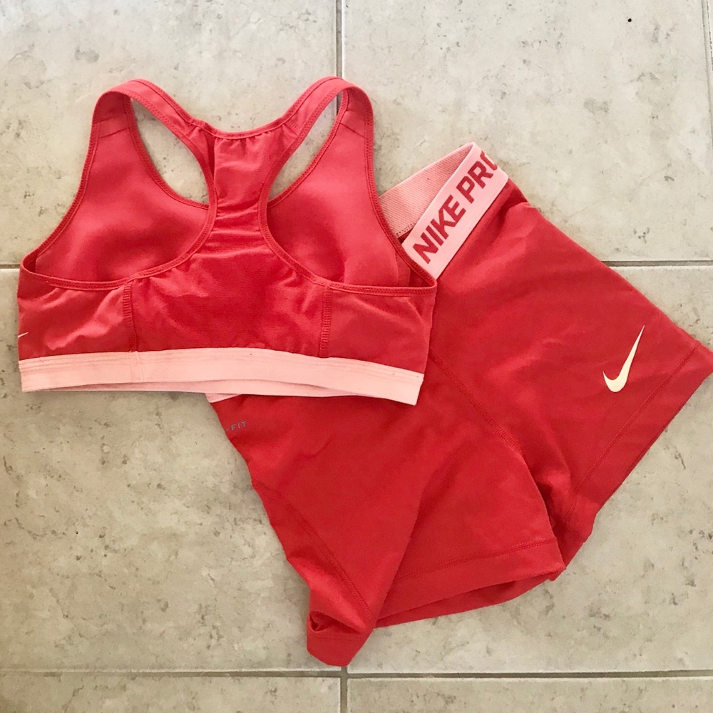 Nike XS workout set